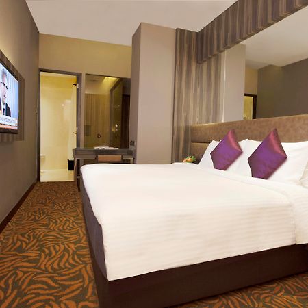 Aqueen Hotel Paya Lebar Singapur Dış mekan fotoğraf