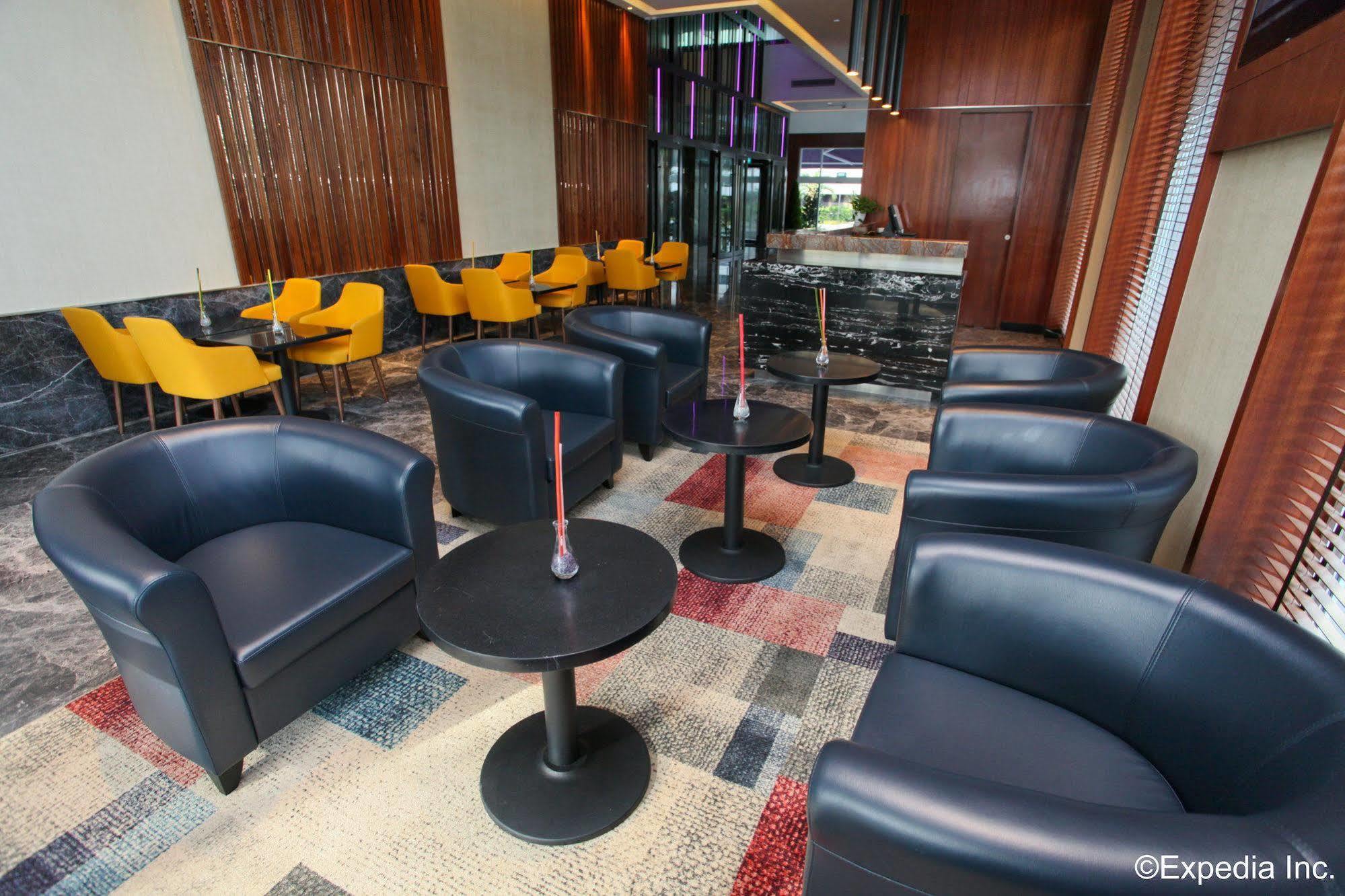 Aqueen Hotel Paya Lebar Singapur Dış mekan fotoğraf