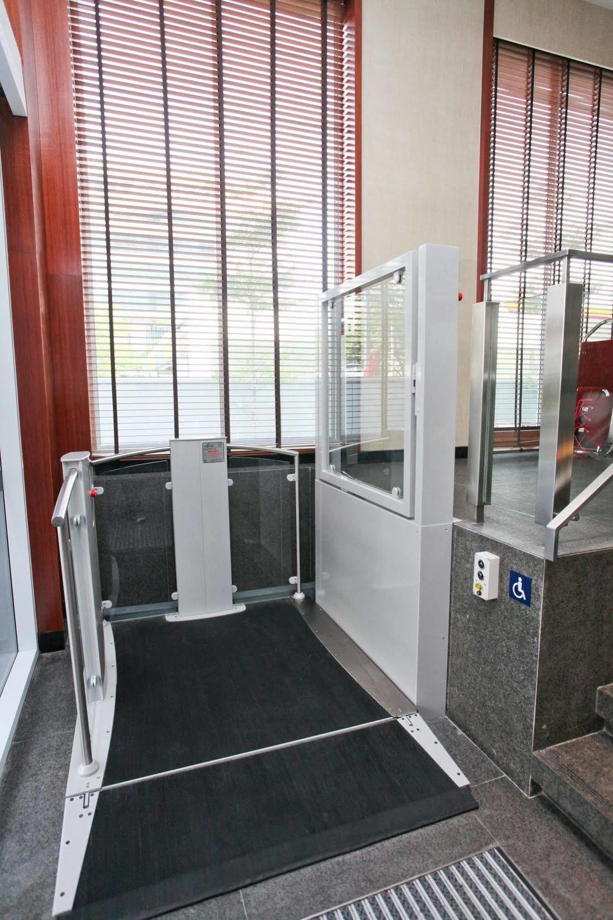 Aqueen Hotel Paya Lebar Singapur Dış mekan fotoğraf