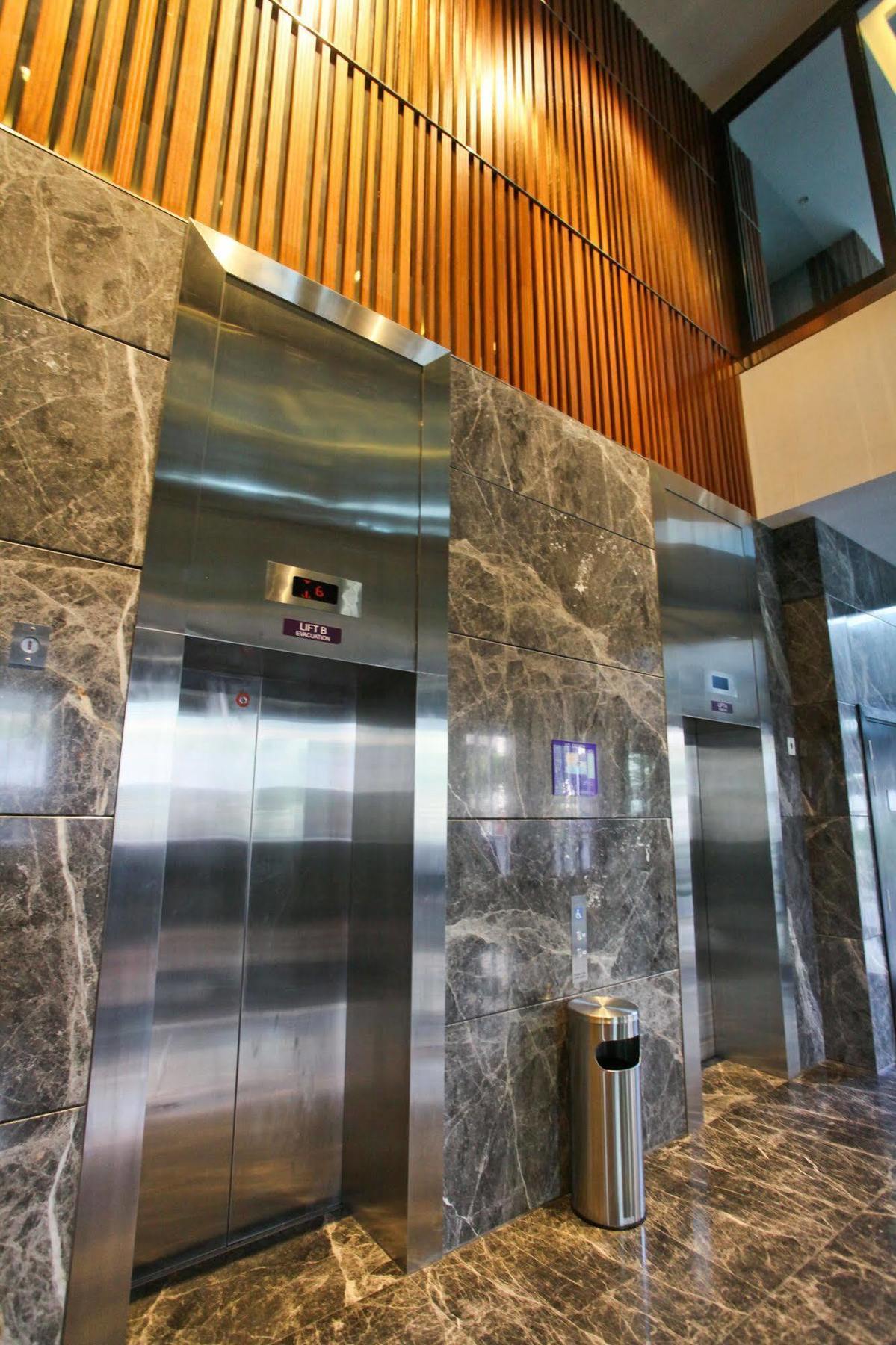Aqueen Hotel Paya Lebar Singapur Dış mekan fotoğraf