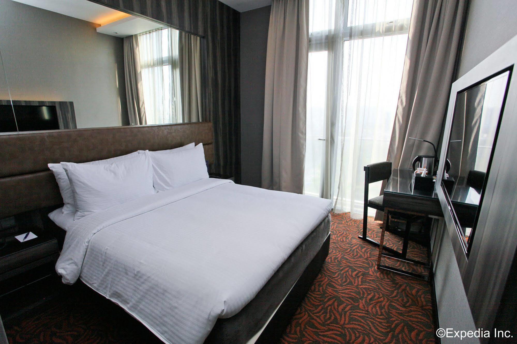 Aqueen Hotel Paya Lebar Singapur Dış mekan fotoğraf
