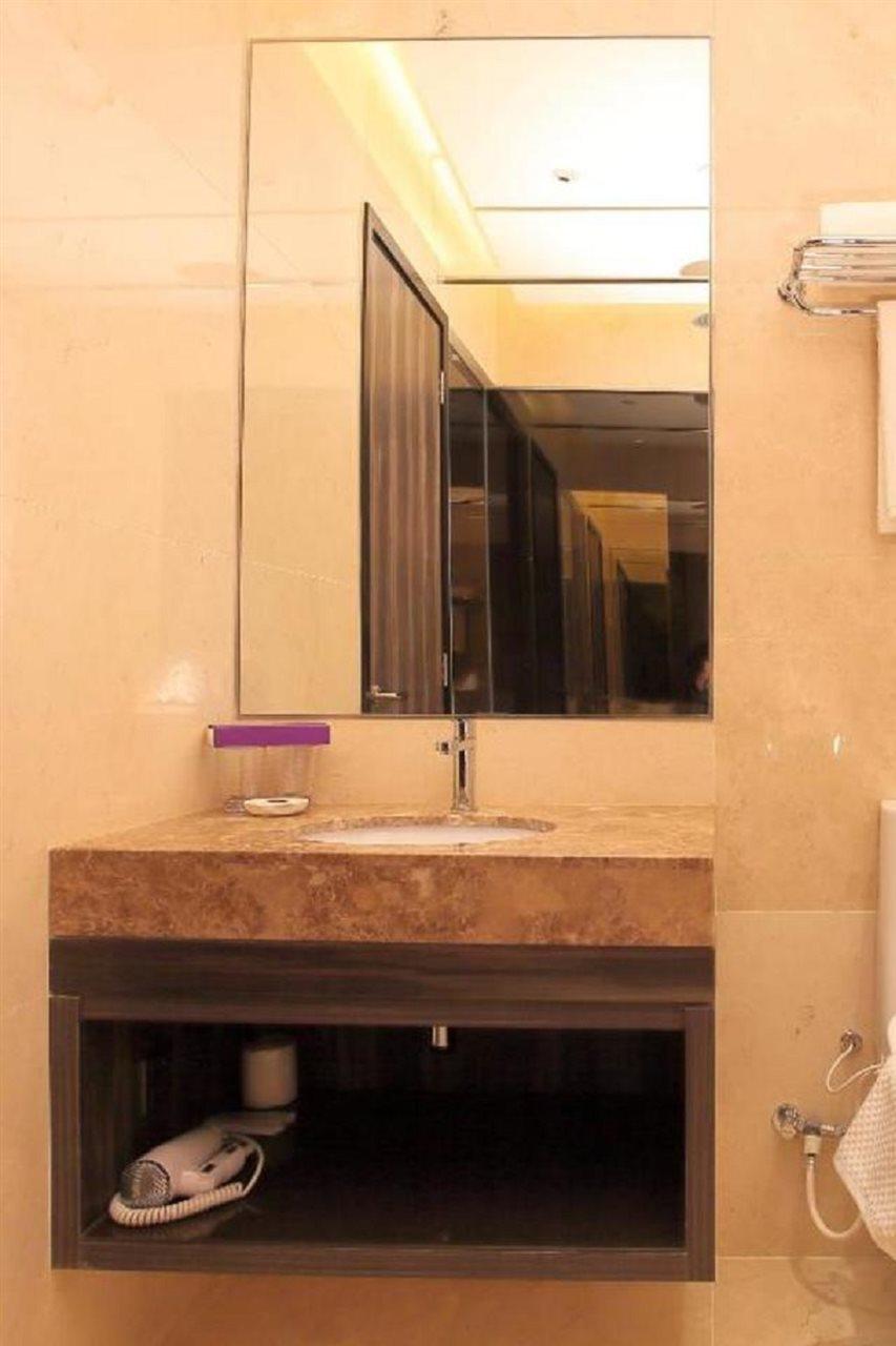 Aqueen Hotel Paya Lebar Singapur Dış mekan fotoğraf